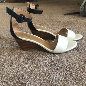 Mia Wedges- size 8